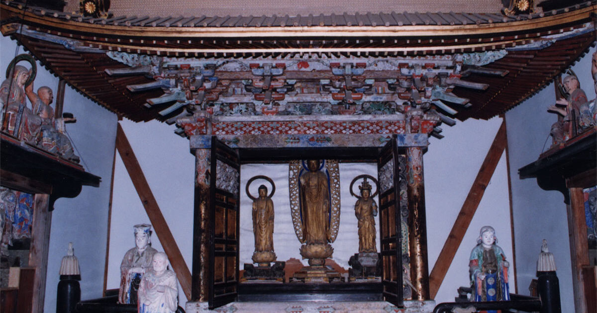 三尊仏およびその厨子堂｜弘前で見るべき100の建物｜建物が語る弘前